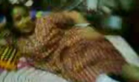 19летняяティーンとピンクの髪の指が彼女の滑り エロ 動画 サンプル
