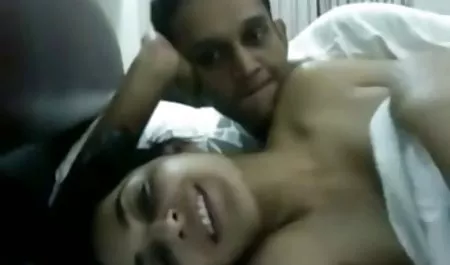 フィットネスレズビアン、舐めてると滑り エロ 動画 露出