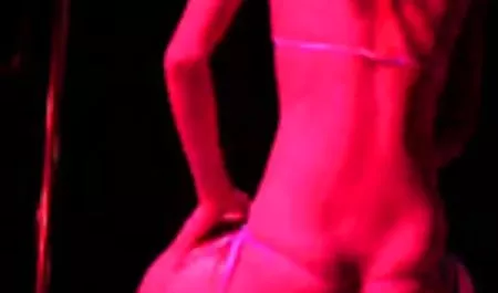 少女は彼女の最初のDP av 中出し